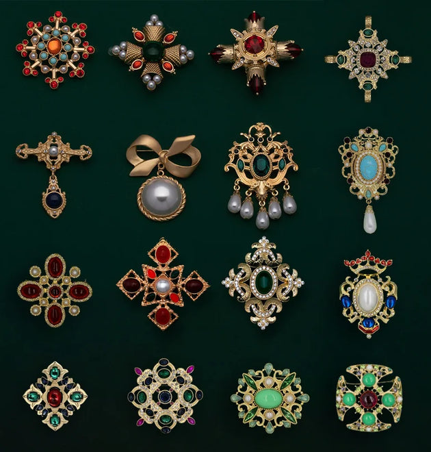 Baroque Vintage Gold Color Crystal Pearls Pin Brooches Gem Hollow Geometric Rectangle Brooch Collar for Women Jewelry
