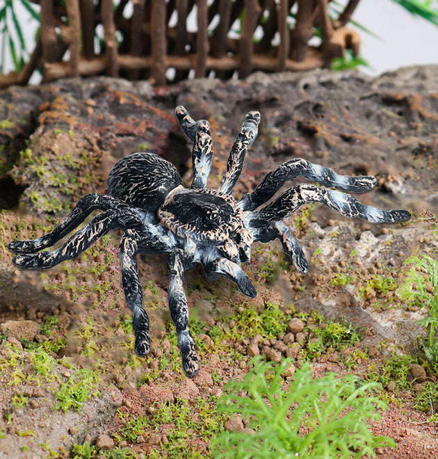 Simulated Spider Figurines Wild Animals Toys Model Surprise Action Figure Gift for Kids Realistic Tarantula Figures Home Decor